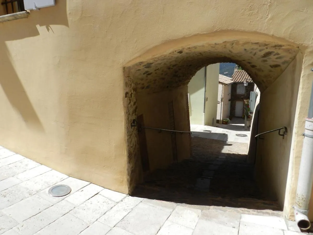 La Maison Peano Gassin 0*,